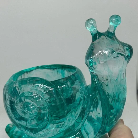 Unique Resin Aqua color Snail Planter Especially cactus - Picture 5 of 16